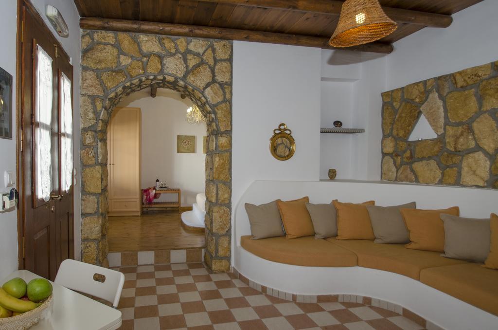 Niriides Studios Pachaina Rum bild